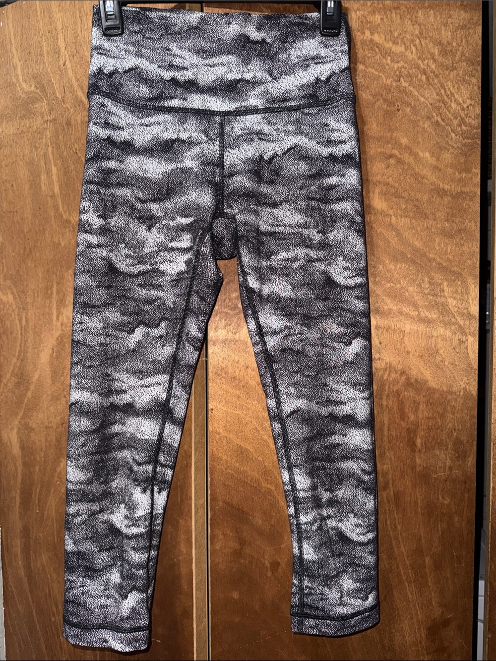 Lululemon Wonder Under Luon Hazy Days Cropped 22” Leggings Black/White Size 6 - Picture 2 of 10